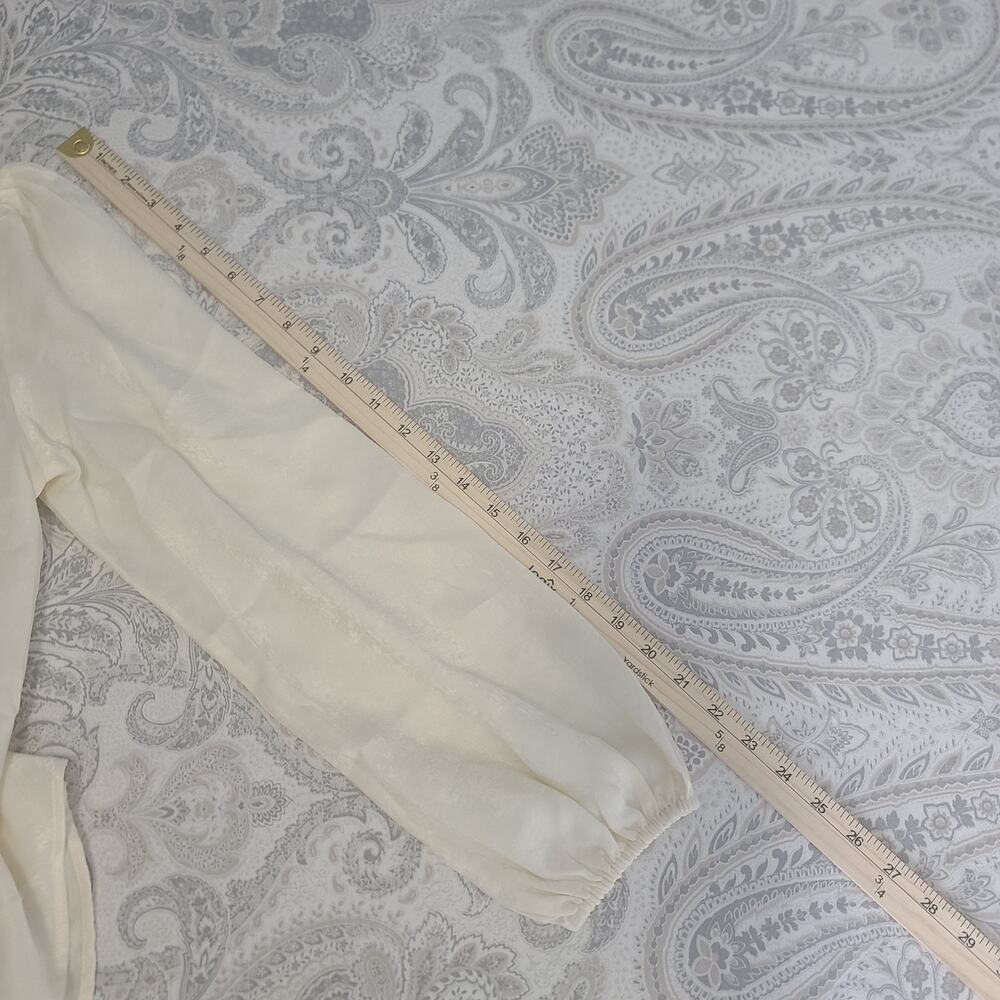 Band of the Free Cash Ivory Long Puff sleeve Satiny blouse Size Medium - Picture 6 of 8